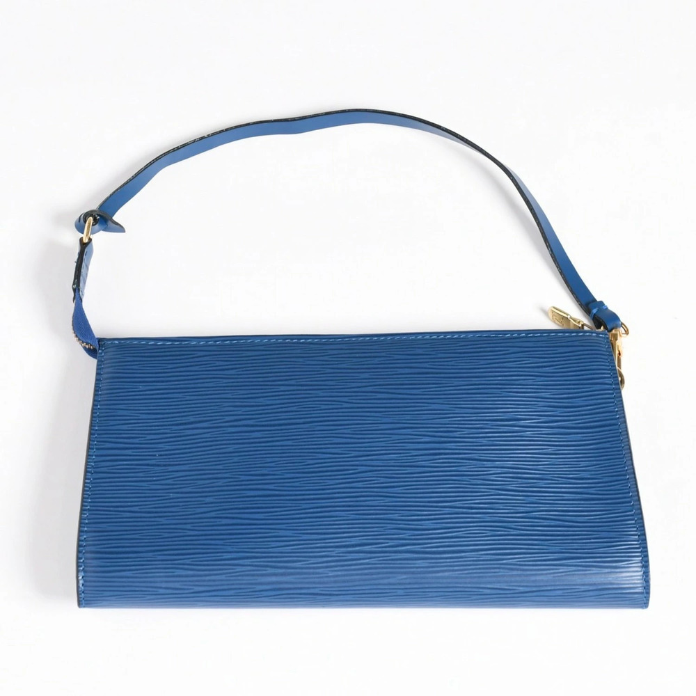 LOUIS VUITTON Pochette Accessoires Hobo Bag Epi Leather Blue
